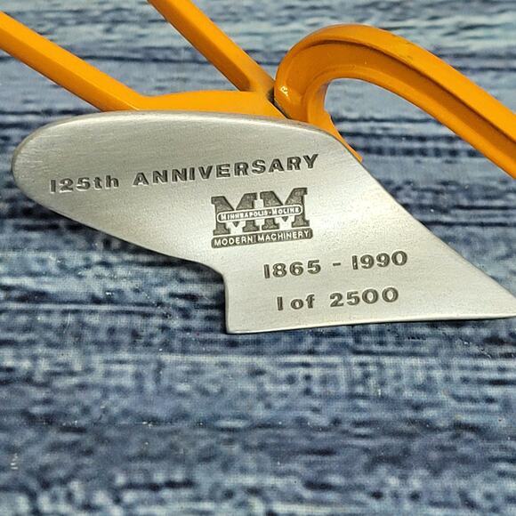 Vtg Ertl 1/16 scale Minneapolis Moline hand plow 125th Anniversary yellow/silver - Picture 3 of 7